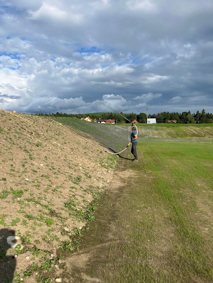Hydroosev a spevňovanie svahu